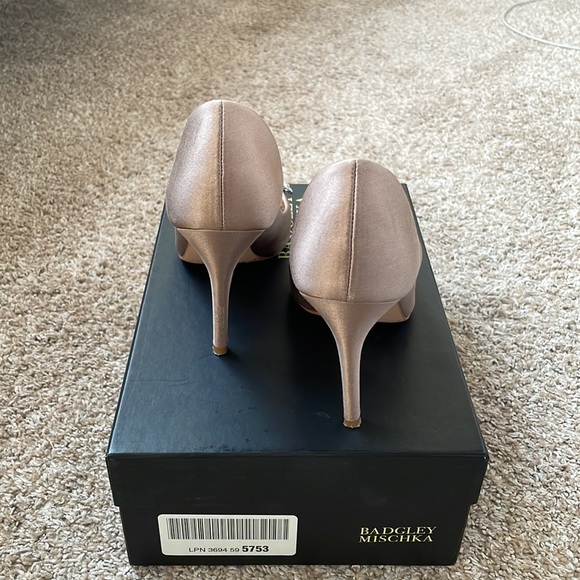 Badgley Mischka Heels - all original packaging - size 6.5 - Picture 4 of 7